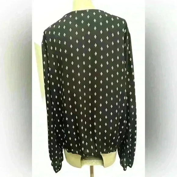 Deep Blue V-Neck Surplice Style Blouse Size XXL NWOT - Picture 2 of 13